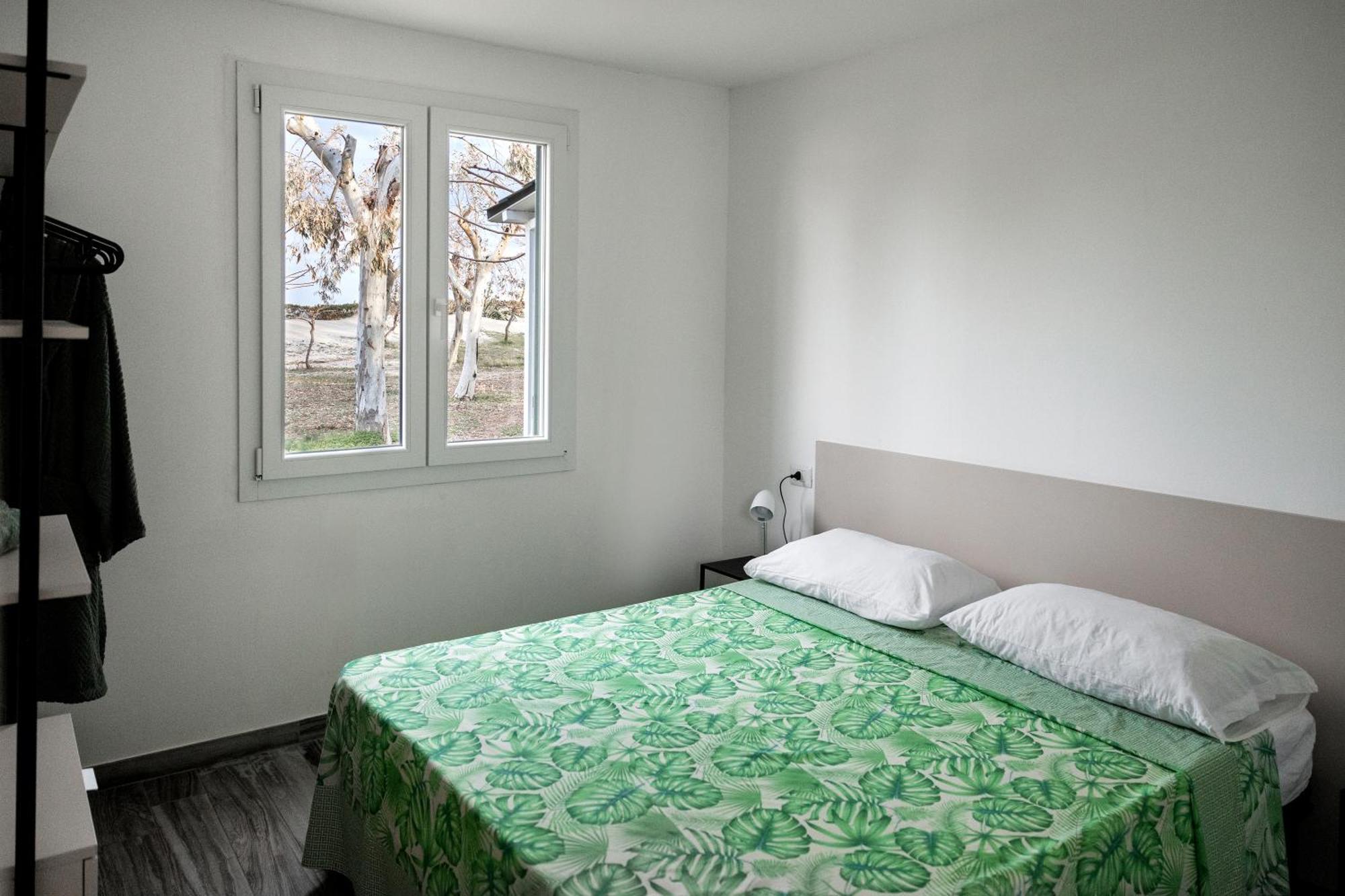 Villaggio Camping Poseidon - Bungalows & Rooms With Sea View In Nature Santa Caterina Dello Ionio Marina Extérieur photo
