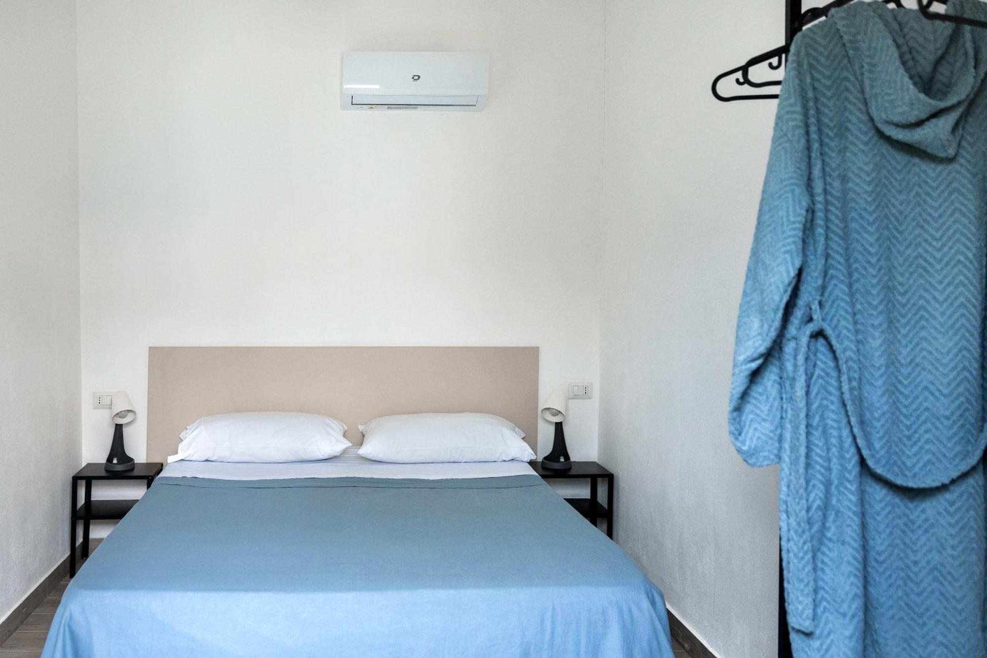 Villaggio Camping Poseidon - Bungalows & Rooms With Sea View In Nature Santa Caterina Dello Ionio Marina Extérieur photo