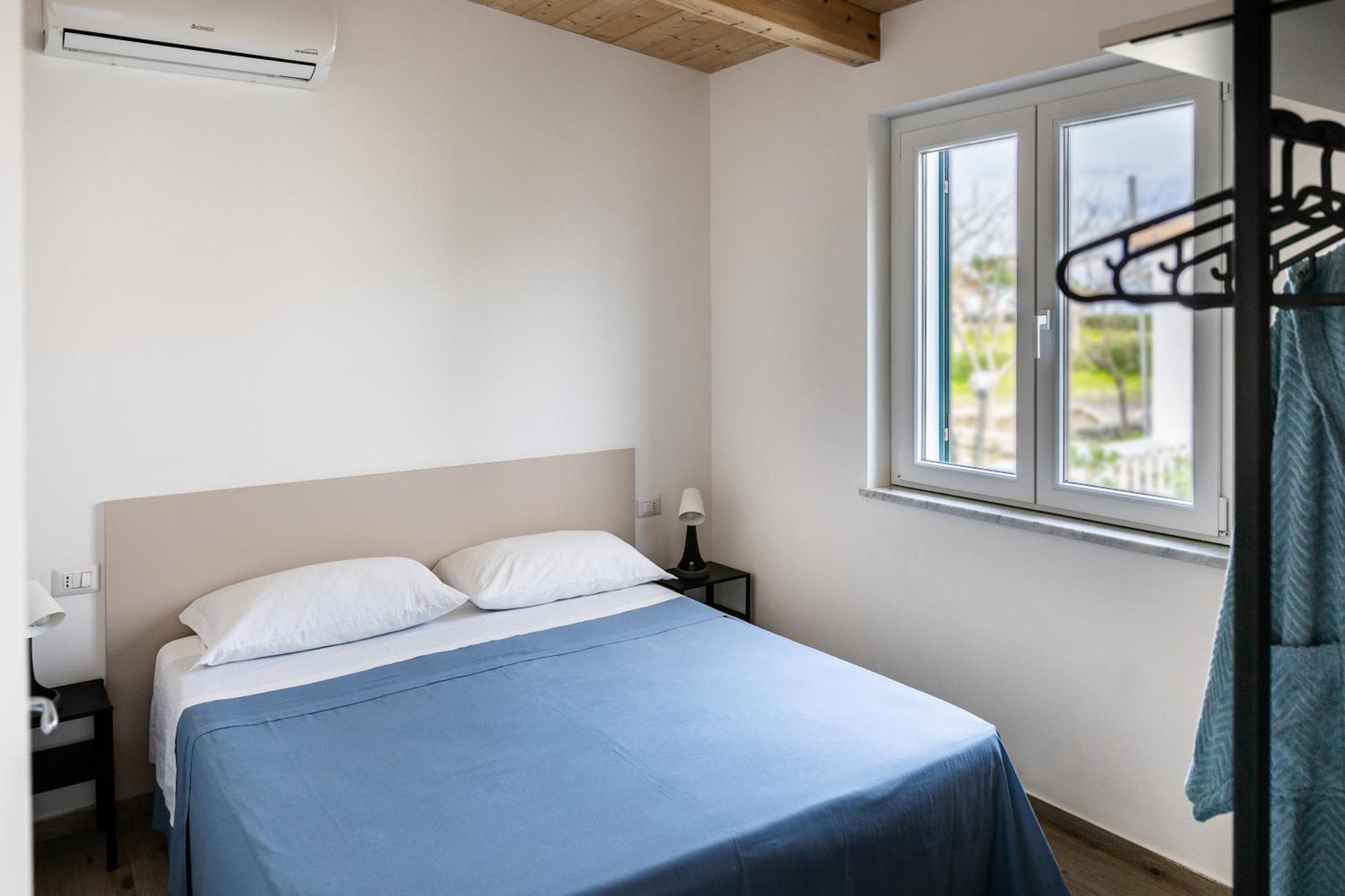 Villaggio Camping Poseidon - Bungalows & Rooms With Sea View In Nature Santa Caterina Dello Ionio Marina Extérieur photo